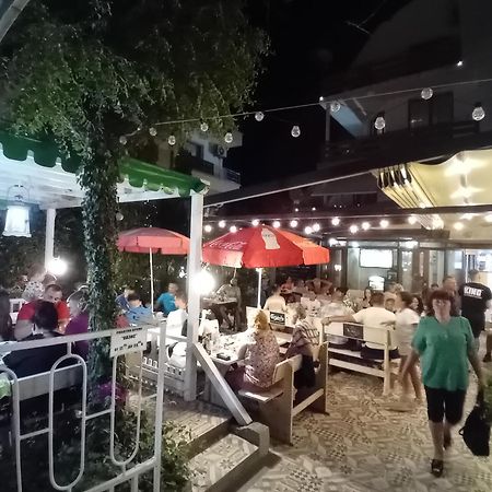 Guesthouse Oasis คีตาน ภายนอก รูปภาพ