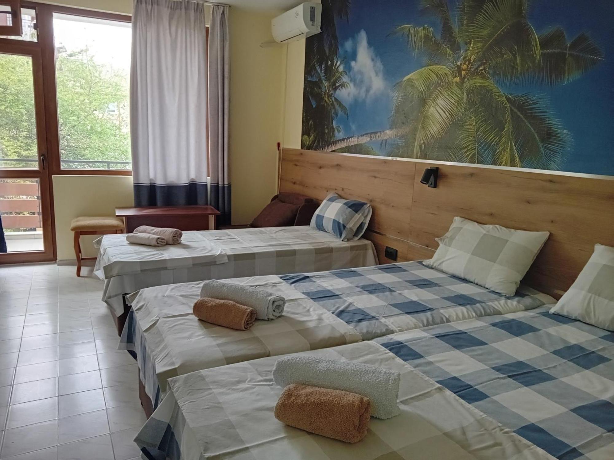 Guesthouse Oasis คีตาน ภายนอก รูปภาพ