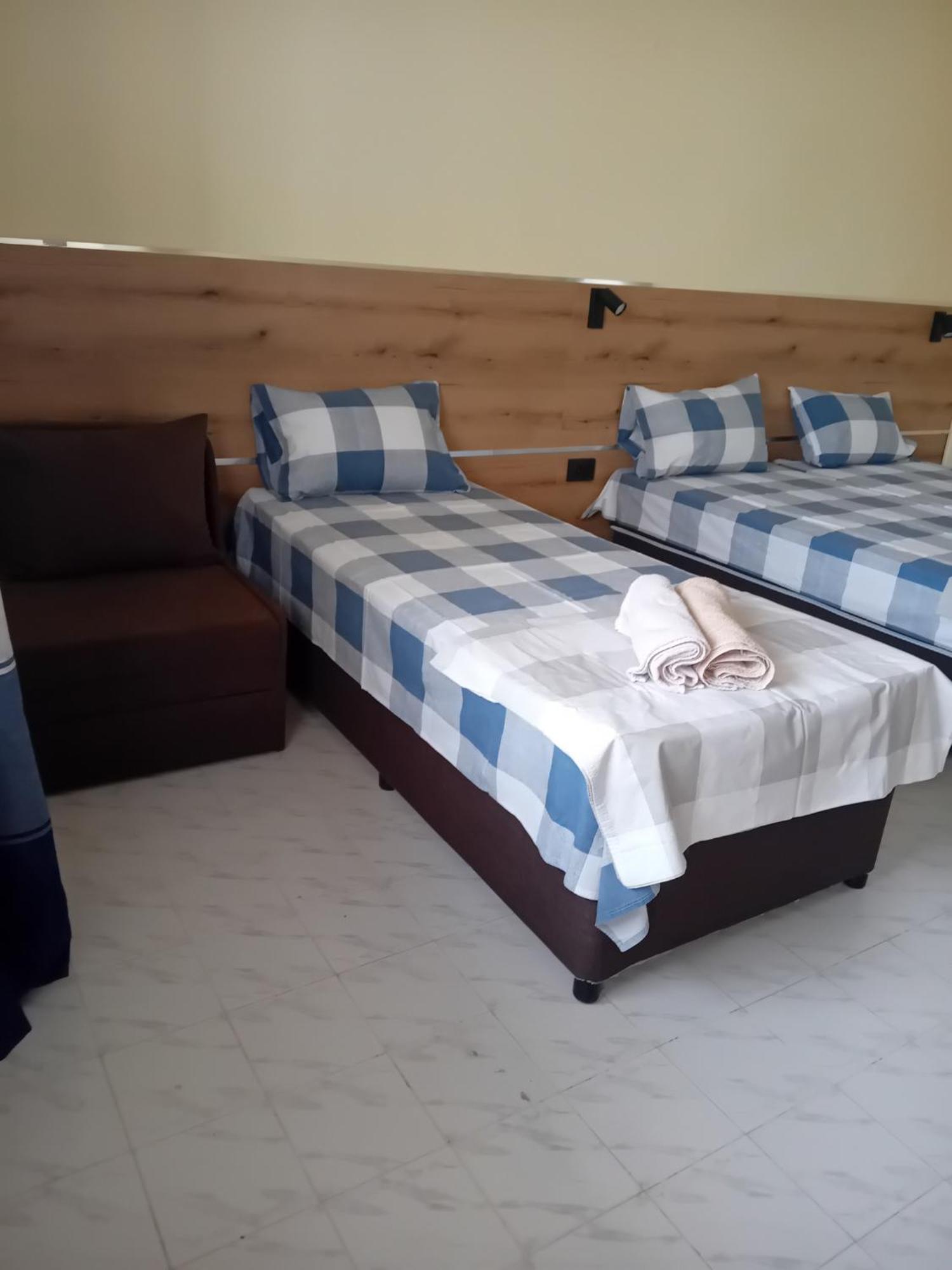 Guesthouse Oasis คีตาน ภายนอก รูปภาพ