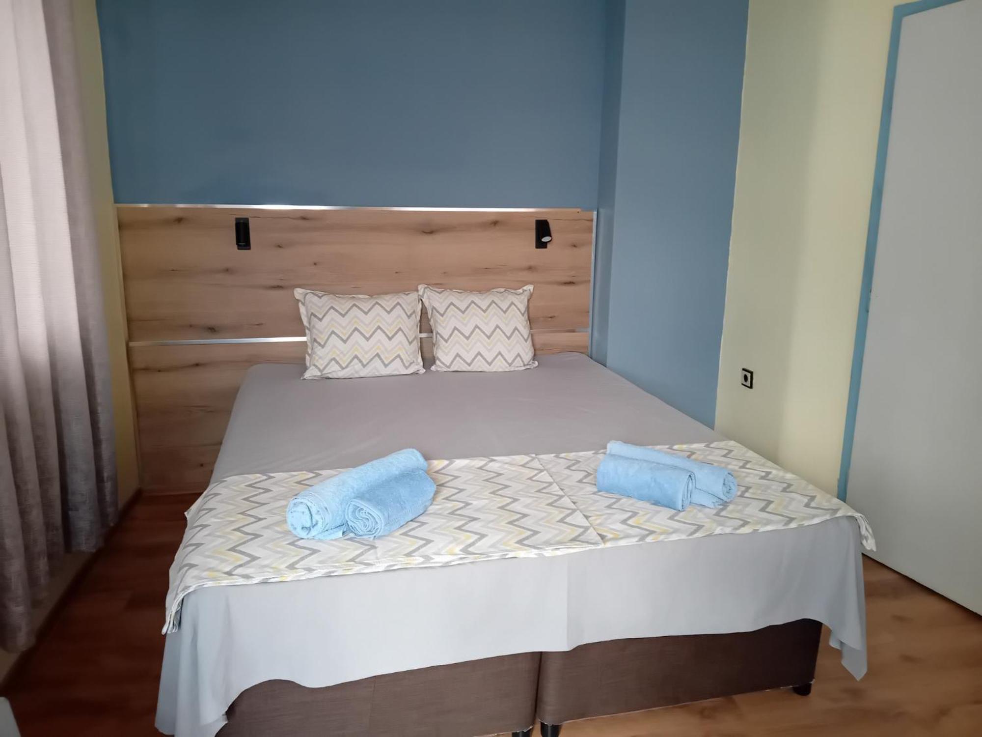 Guesthouse Oasis คีตาน ภายนอก รูปภาพ