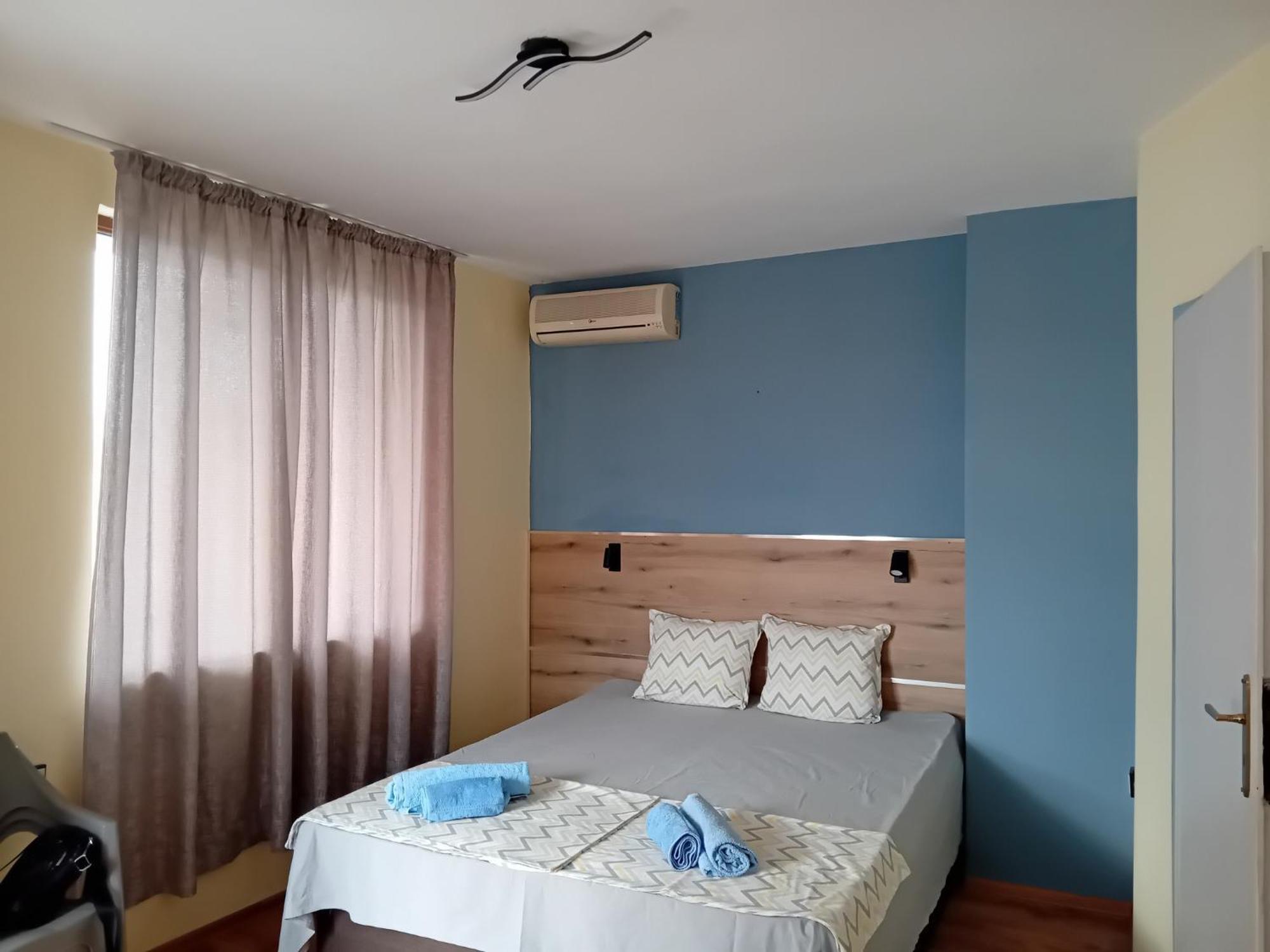 Guesthouse Oasis คีตาน ภายนอก รูปภาพ