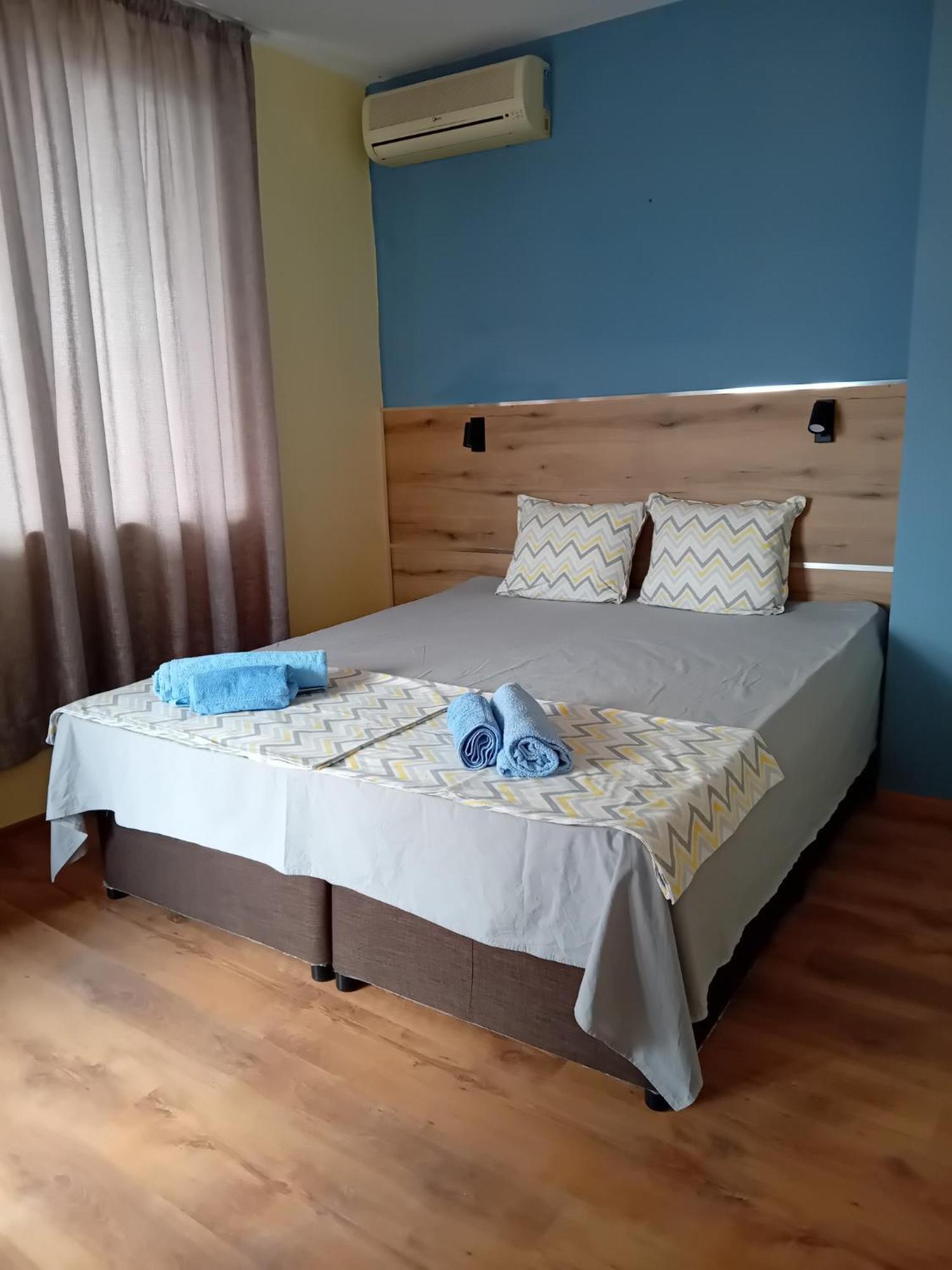 Guesthouse Oasis คีตาน ภายนอก รูปภาพ