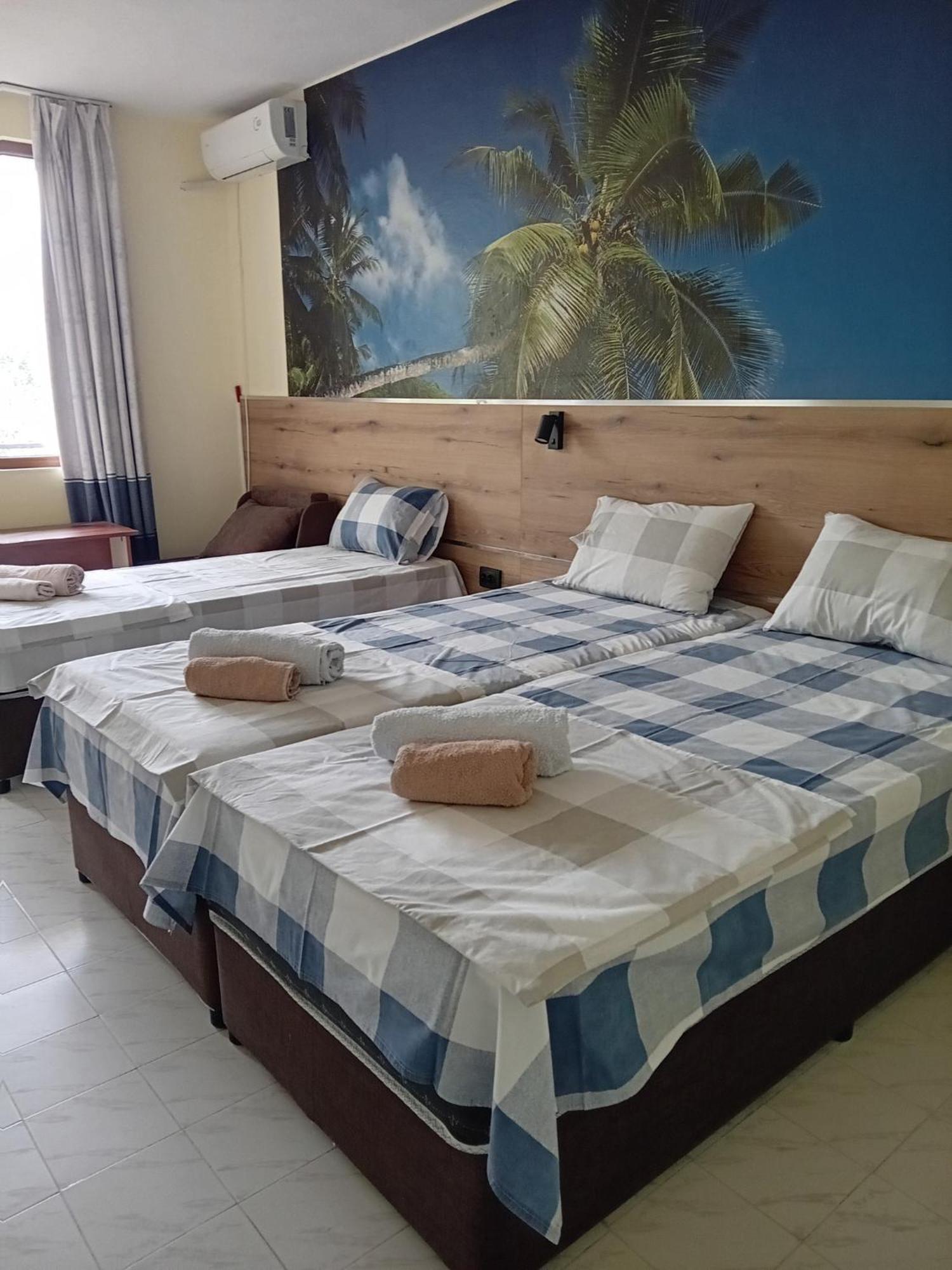 Guesthouse Oasis คีตาน ภายนอก รูปภาพ