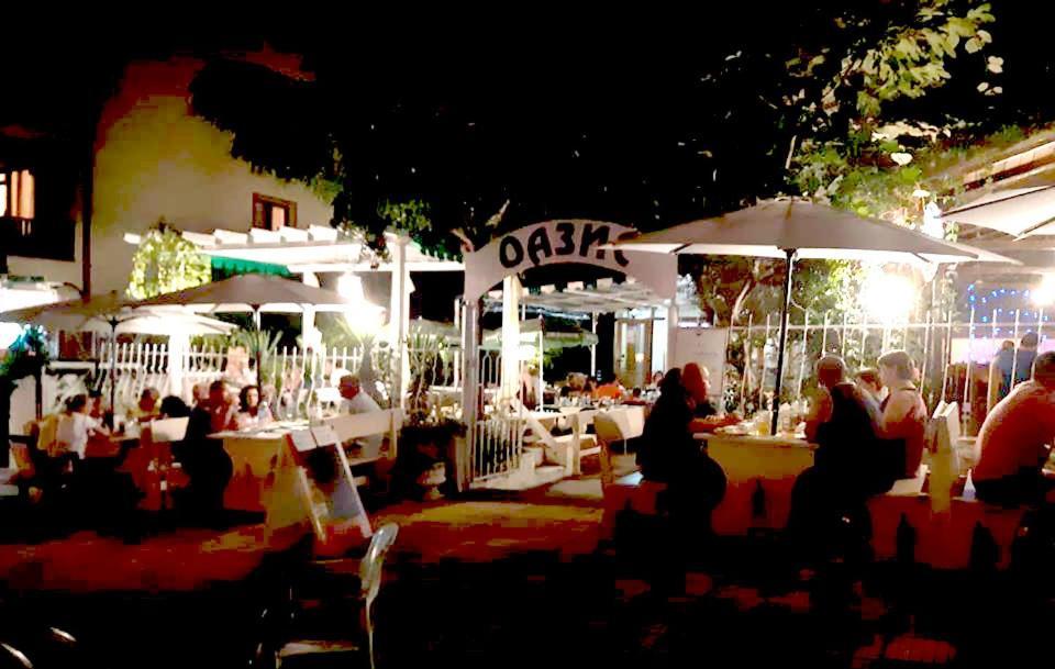 Guesthouse Oasis คีตาน ภายนอก รูปภาพ