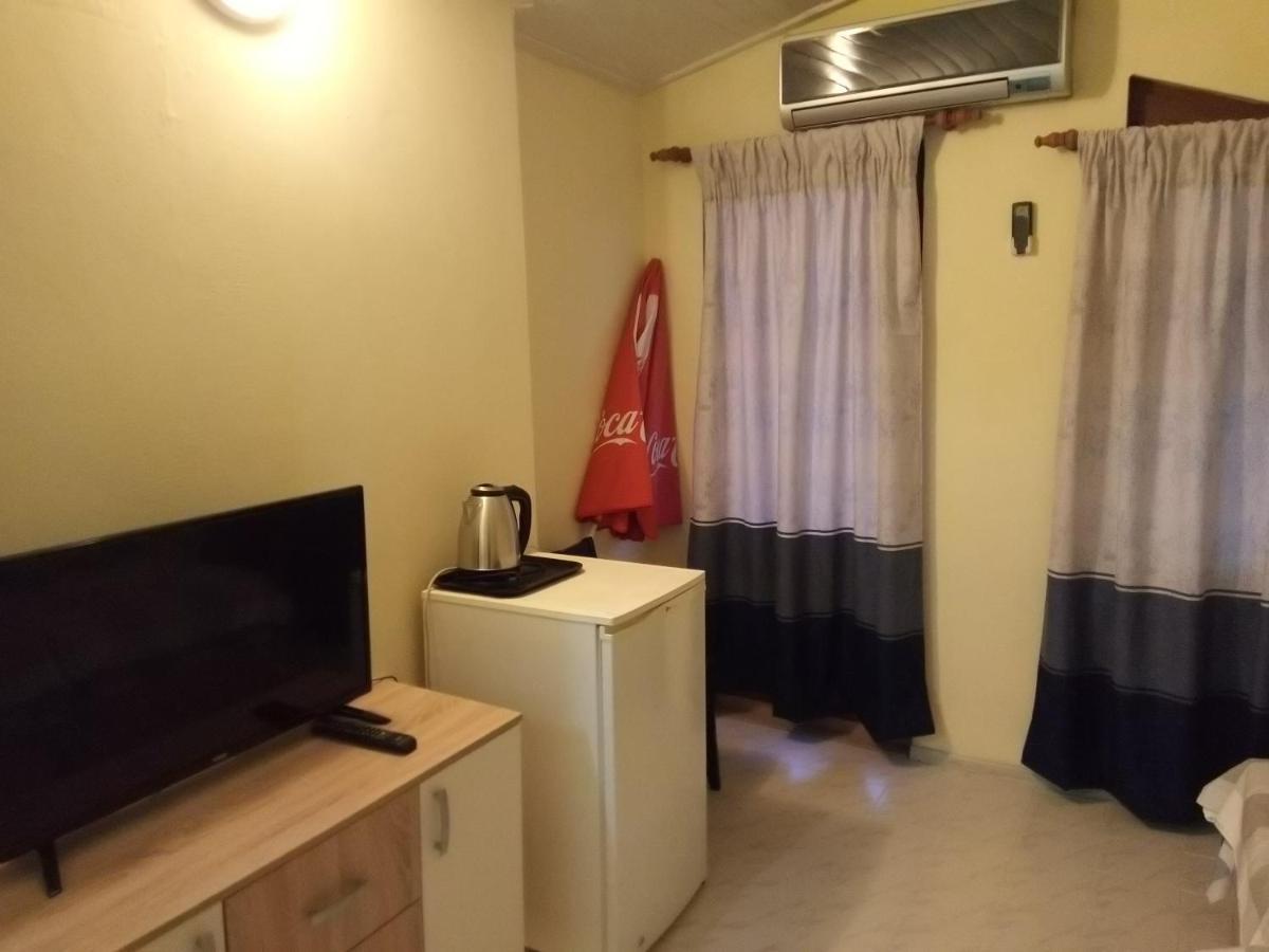 Guesthouse Oasis คีตาน ภายนอก รูปภาพ